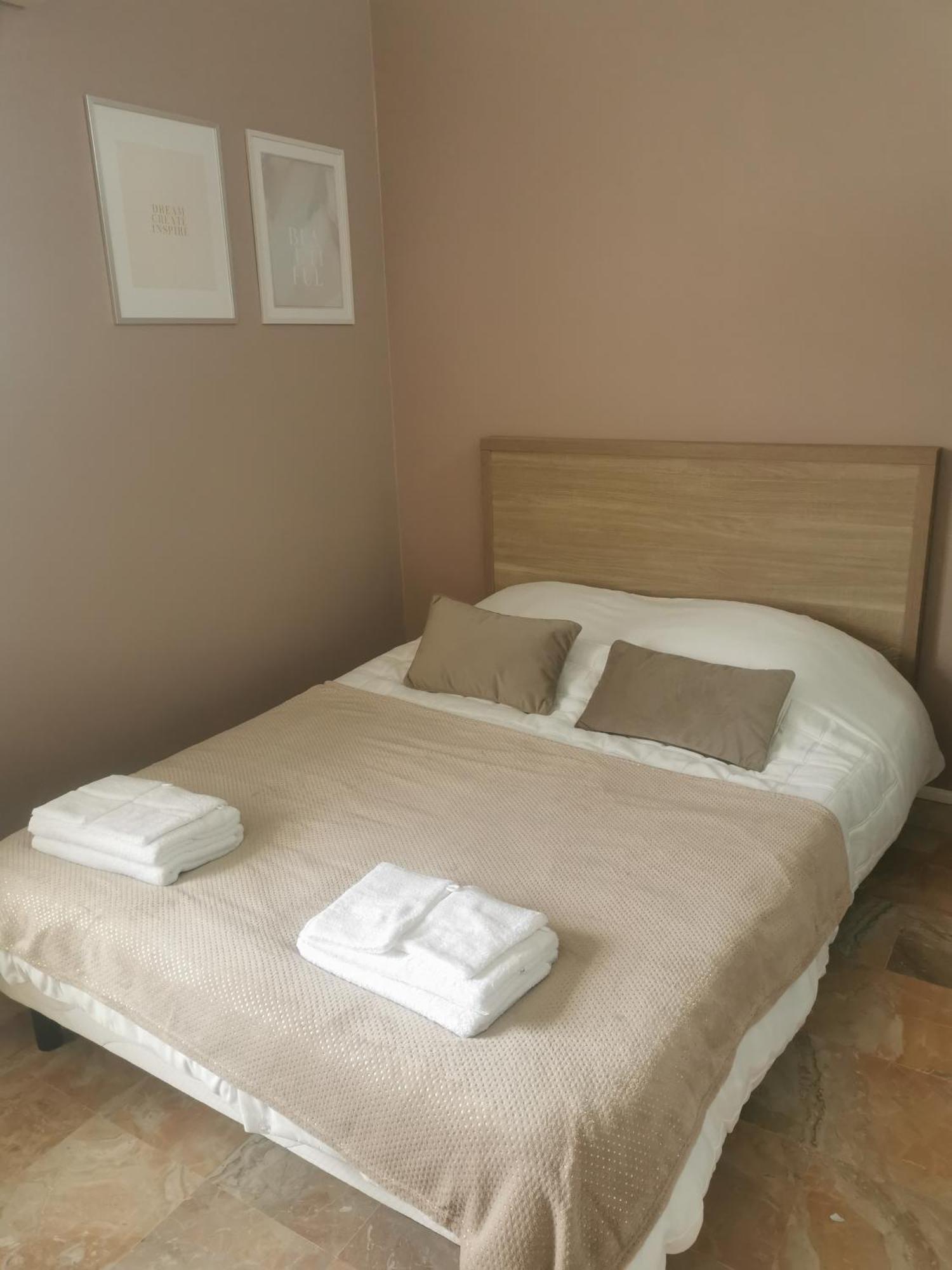 Appartement 3 , Disneyland - Parking Gratuit - Maison Des Platanes Meaux Buitenkant foto
